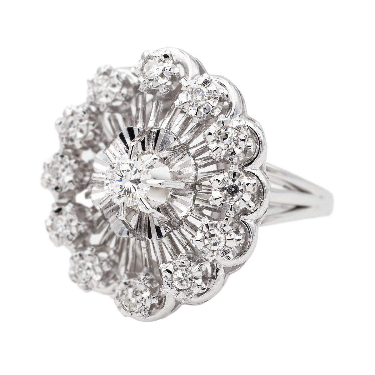 Bague Pompadour en or blanc et diamants - Castafiore