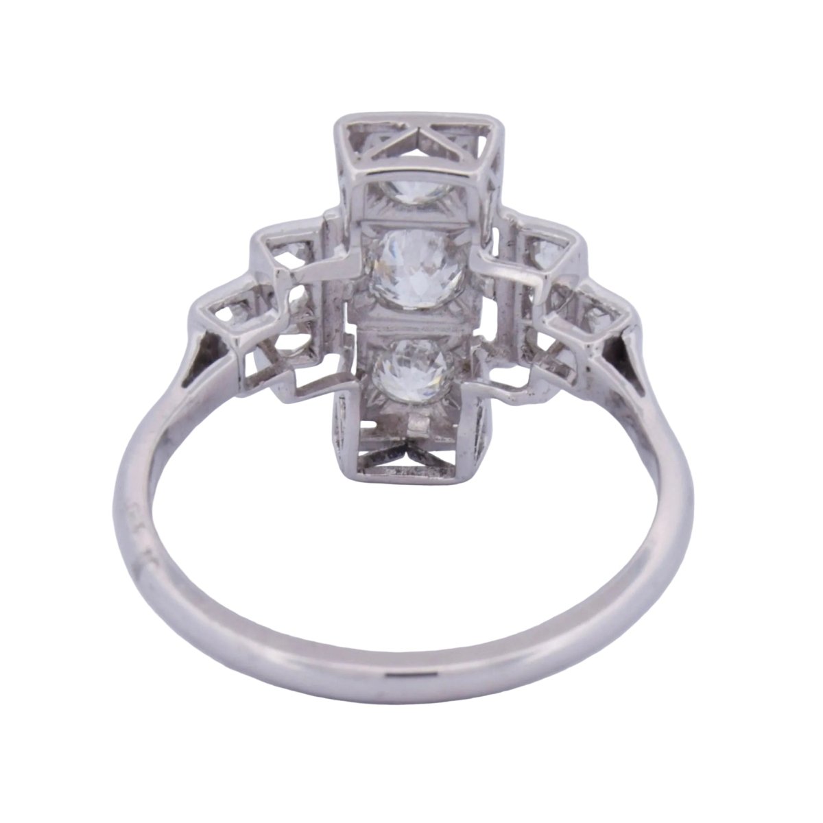 Bague Pompadour en or blanc et diamants - Castafiore