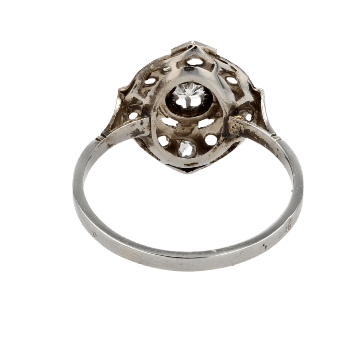 Bague Pompadour en or blanc, platine et diamants - Castafiore