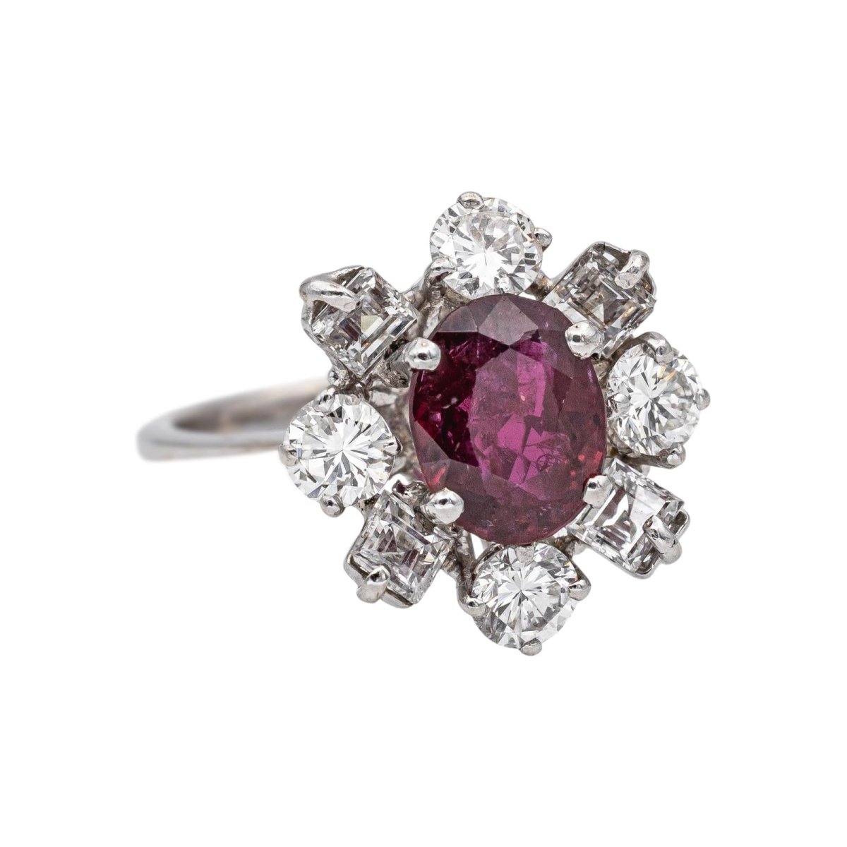 Bague Pompadour en or blanc, rubis et diamants - Castafiore