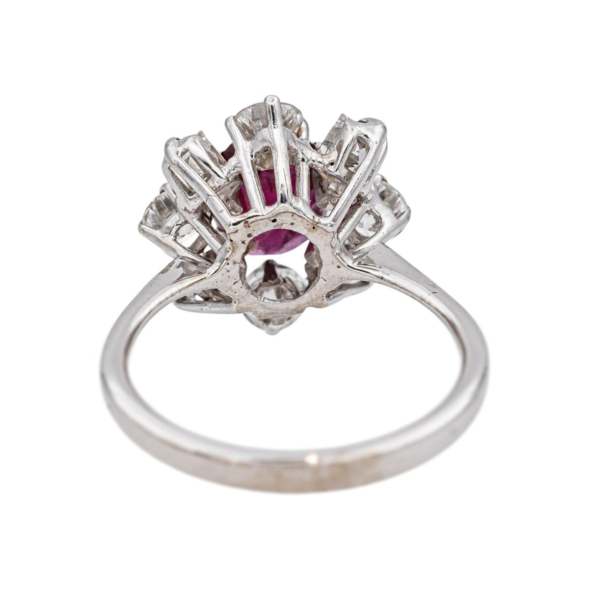 Bague Pompadour en or blanc, rubis et diamants - Castafiore
