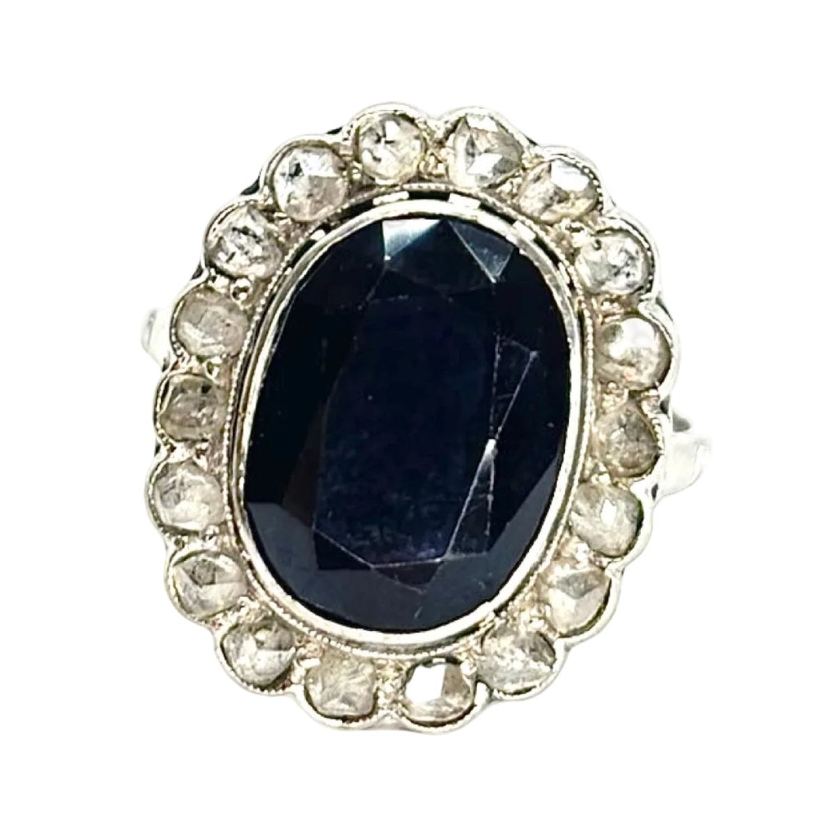 Bague Pompadour en or blanc, saphir et diamants - Castafiore