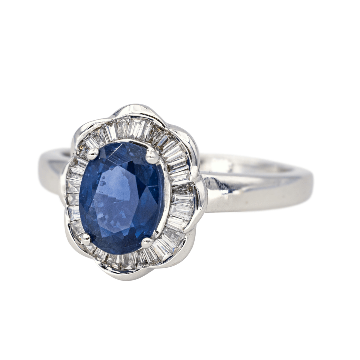 Bague Pompadour en or blanc, saphir et diamants - Castafiore