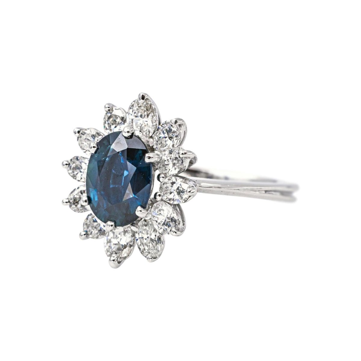 Bague Pompadour en or blanc, saphir et diamants - Castafiore