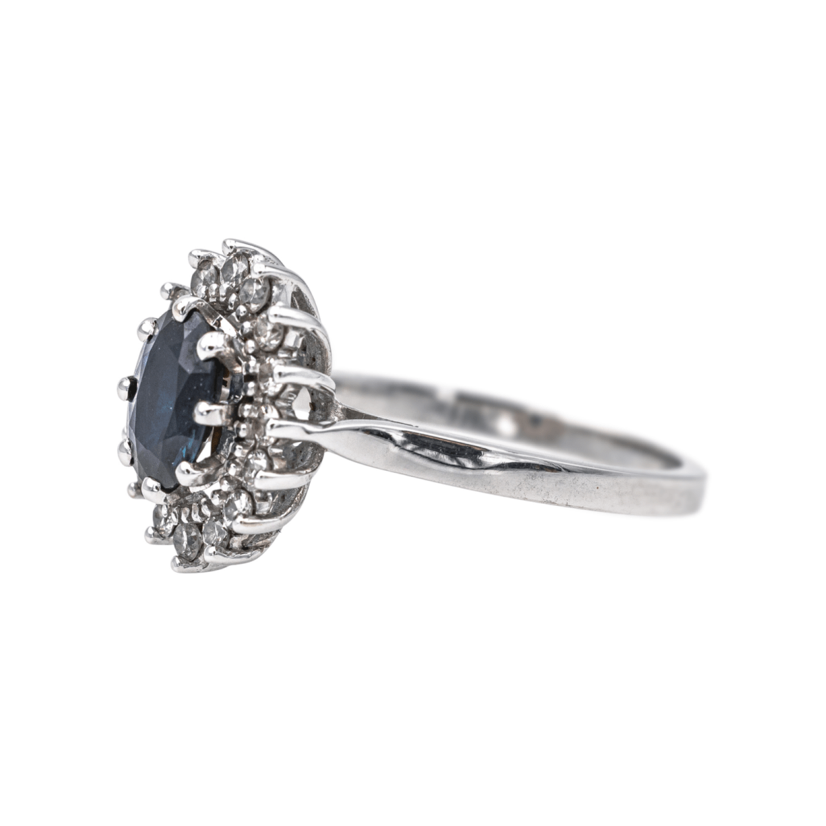 Bague Pompadour en or blanc, saphir et diamants - Castafiore