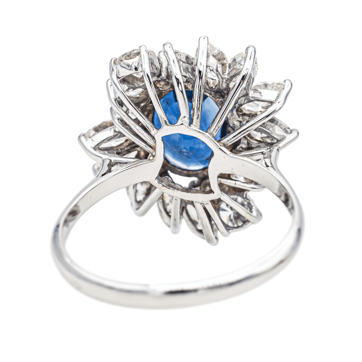 Bague Pompadour en or blanc, saphir et diamants - Castafiore
