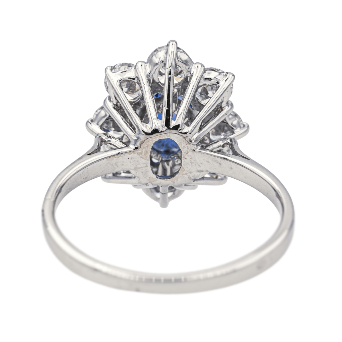 Bague Pompadour en or blanc, saphir et diamants - Castafiore