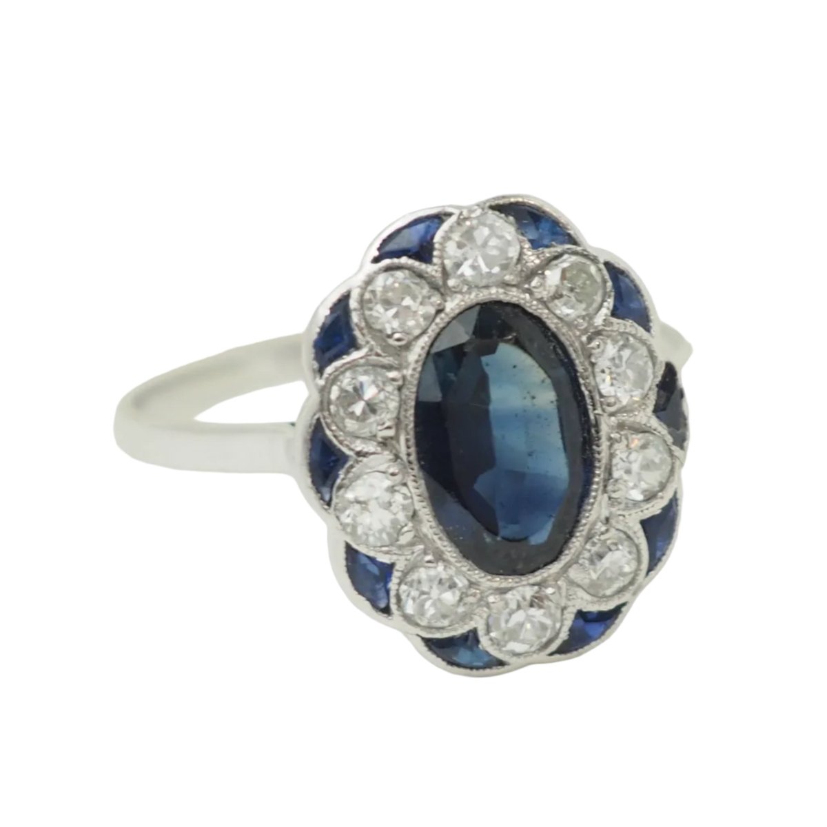 Bague Pompadour en or blanc, saphirs et diamants - Castafiore