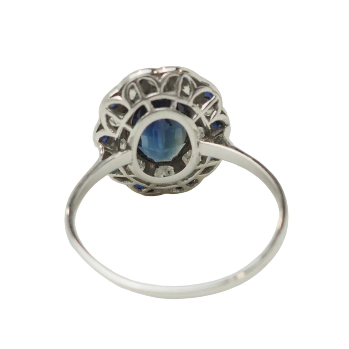 Bague Pompadour en or blanc, saphirs et diamants - Castafiore