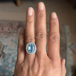 Bague Pompadour en or blanc, spinelle et diamants - Castafiore