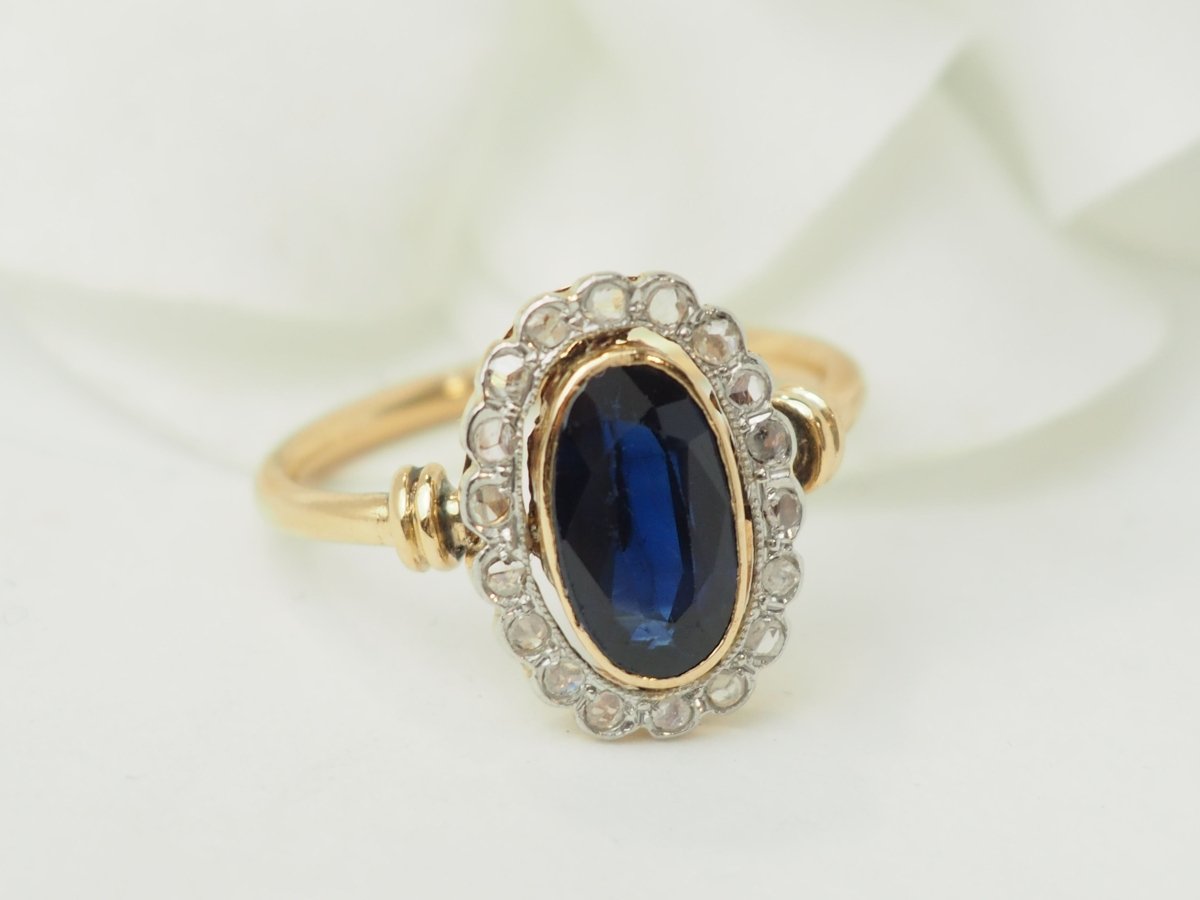 Bague Pompadour en or jaune et diamants - Castafiore