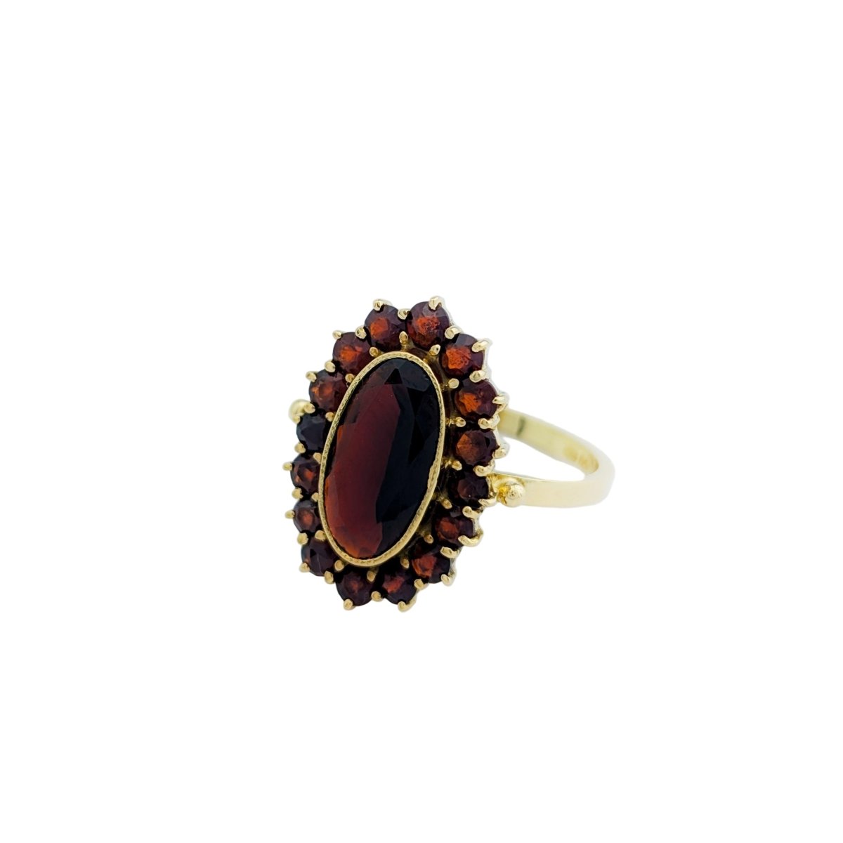 Bague Pompadour en or jaune et grenats - Castafiore
