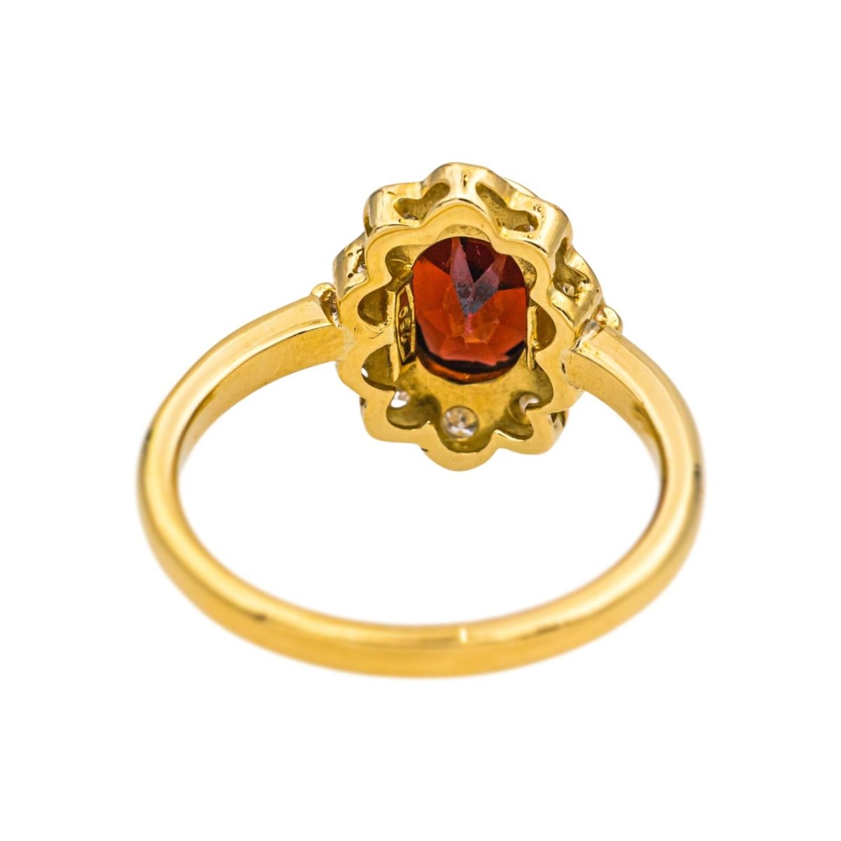 Bague Pompadour en or jaune, grenat et diamants - Castafiore