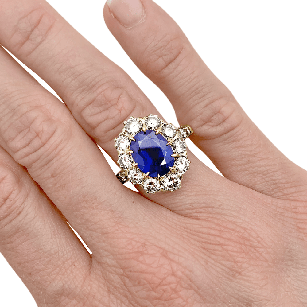 Bague Pompadour en or jaune, or blanc, saphir et diamants - Castafiore
