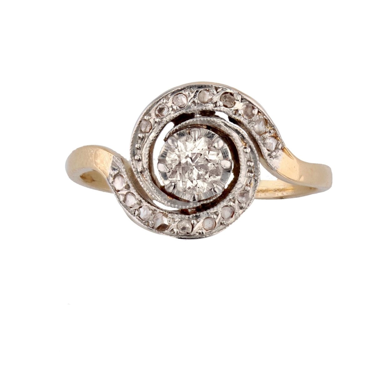 Bague Pompadour en or jaune, platine et diamants - Castafiore