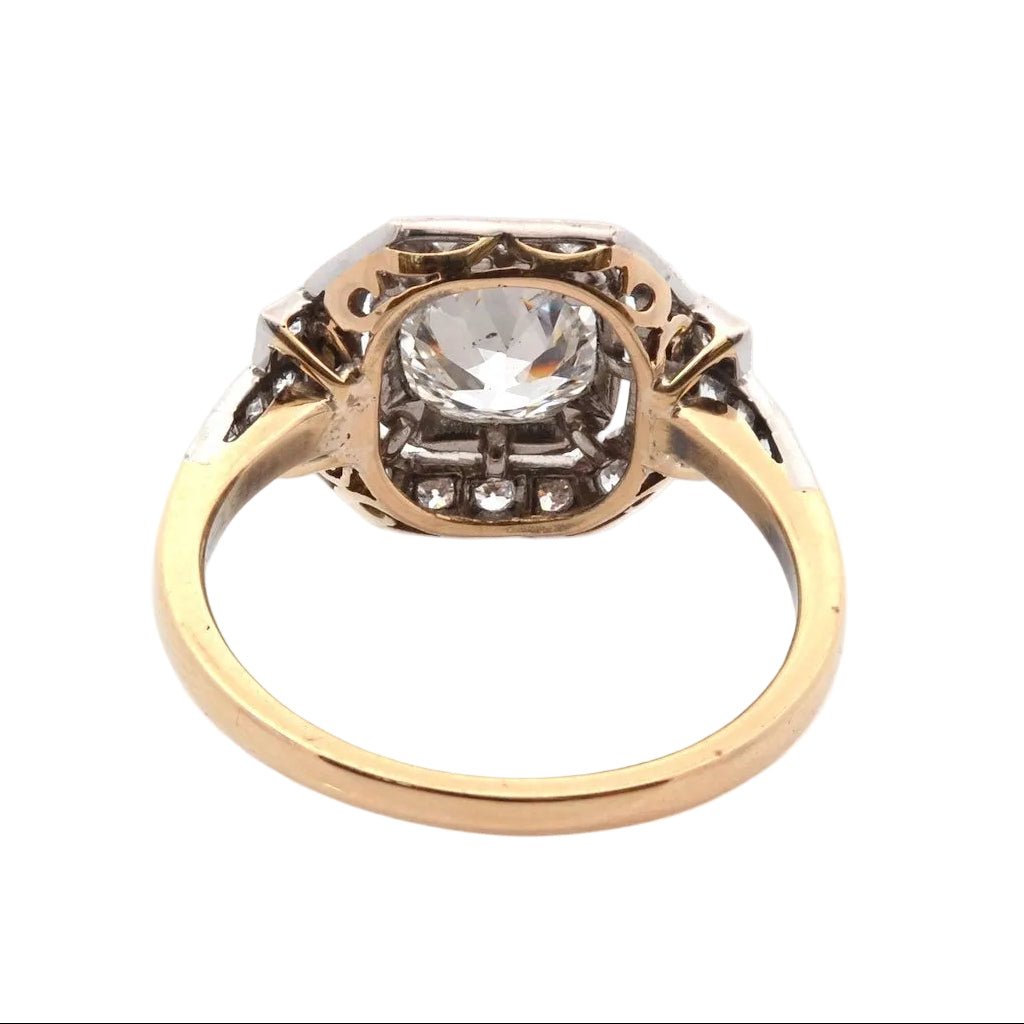 Bague Pompadour en or jaune, platine et diamants - Castafiore