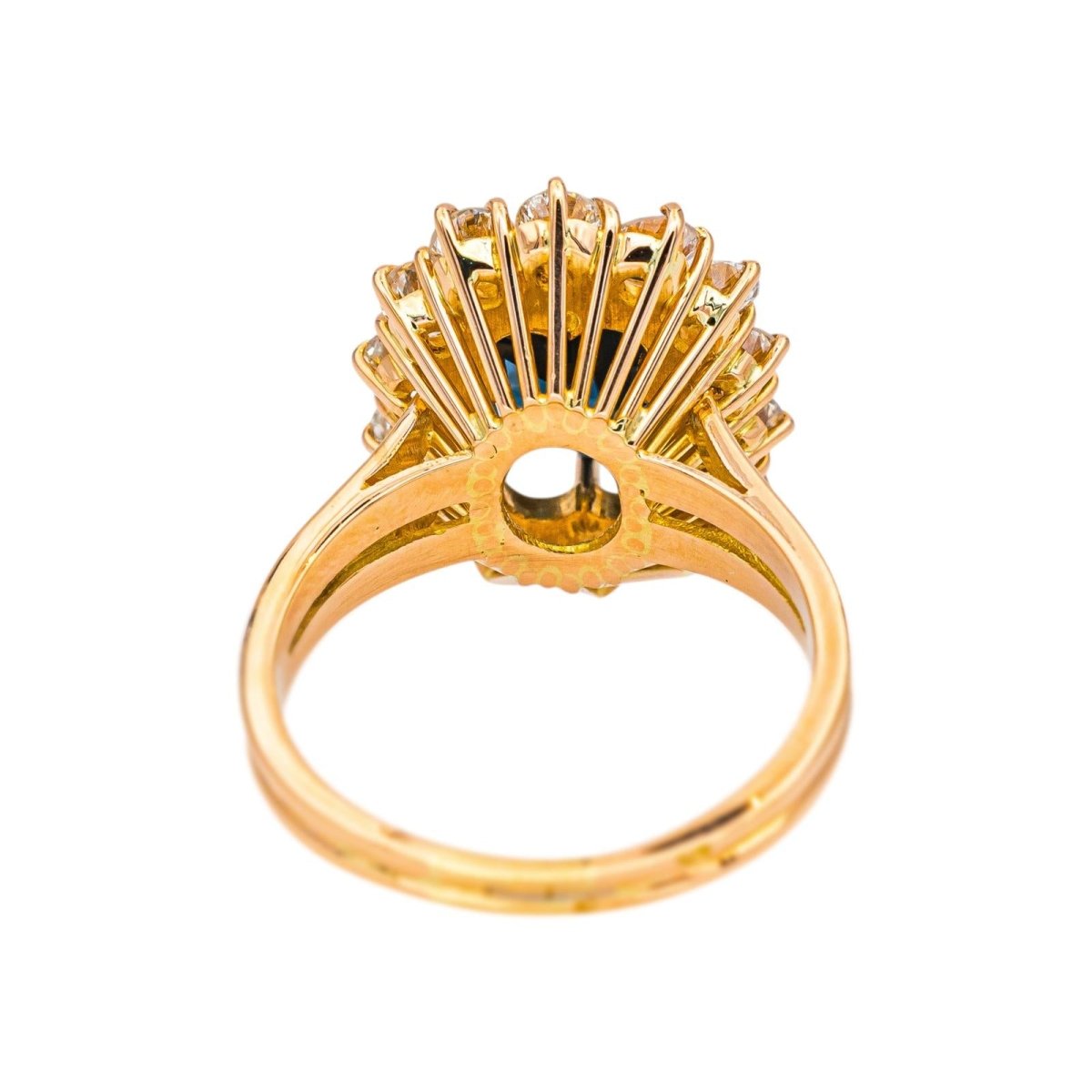 Bague Pompadour en or jaune, saphir et diamants - Castafiore
