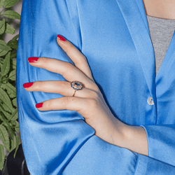 Bague Pompadour en or jaune, saphir et diamants - Castafiore