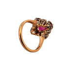 Bague Pompadour en or jaune, saphir rose et diamants - Castafiore