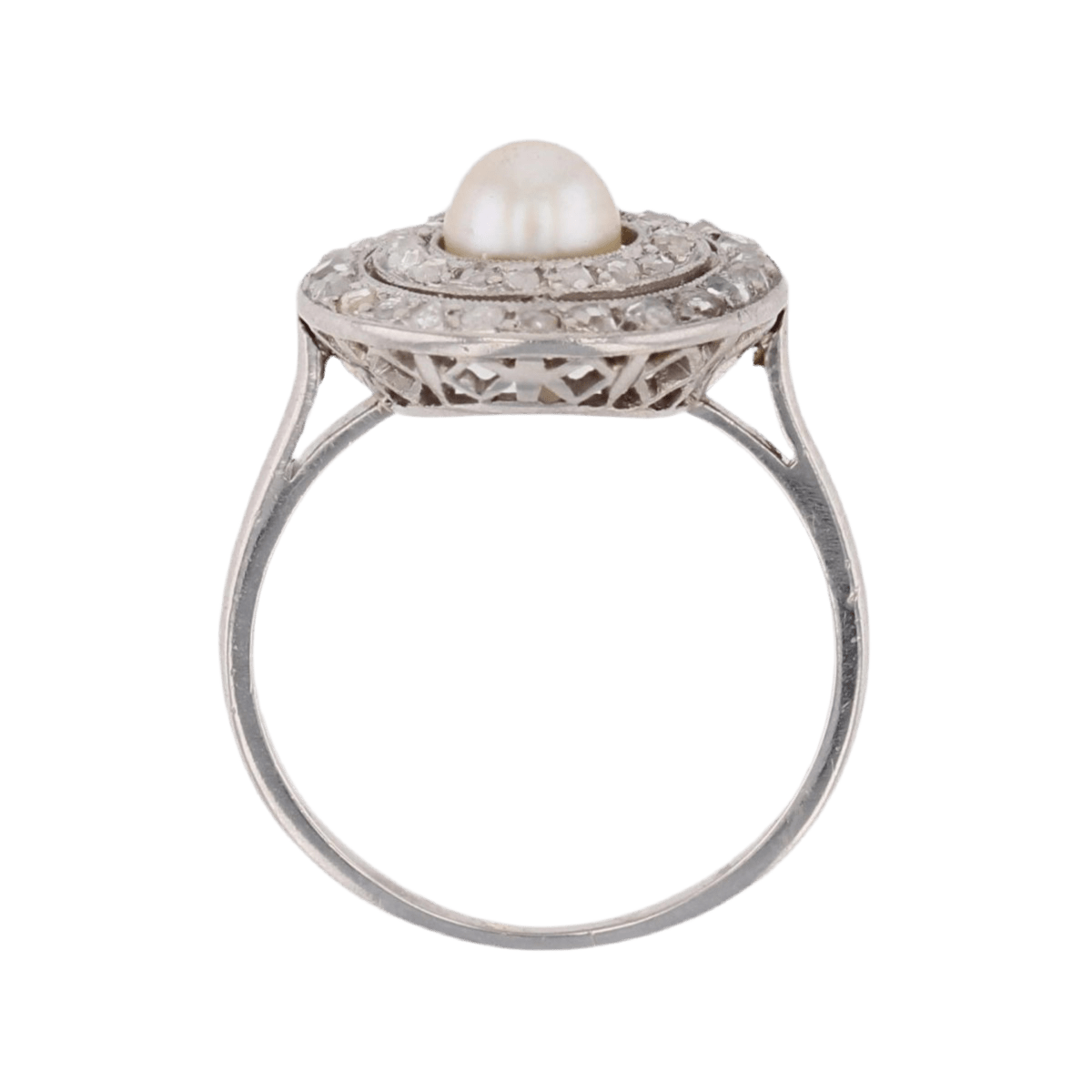 Bague Pompadour en platine, perle et diamants - Castafiore