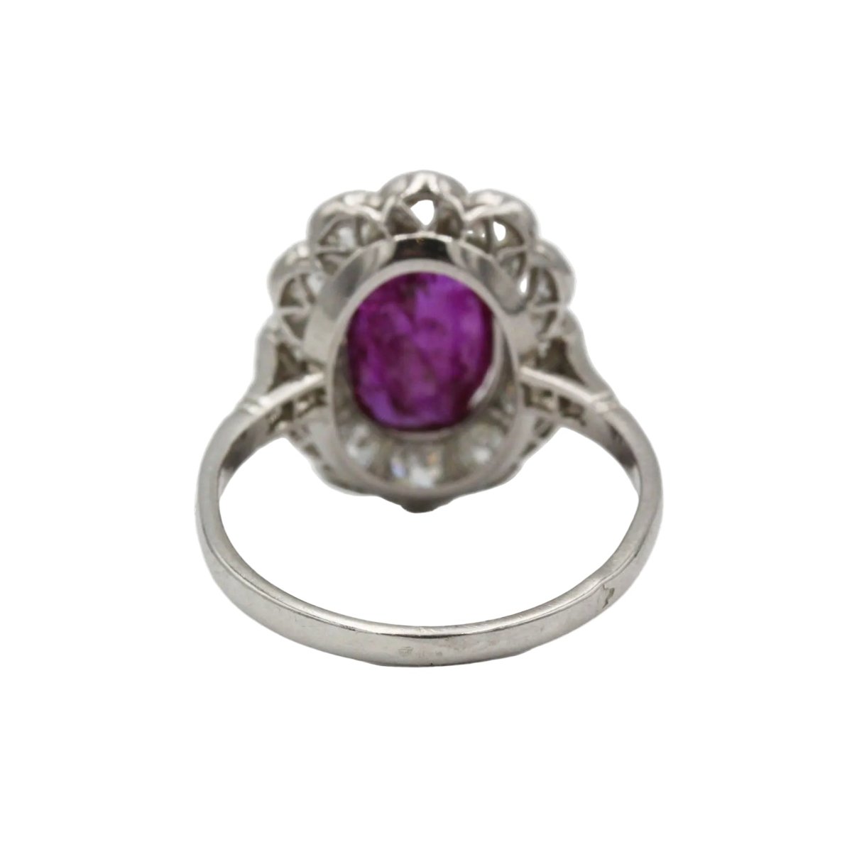 Bague Pompadour en platine, rubis et diamants - Castafiore