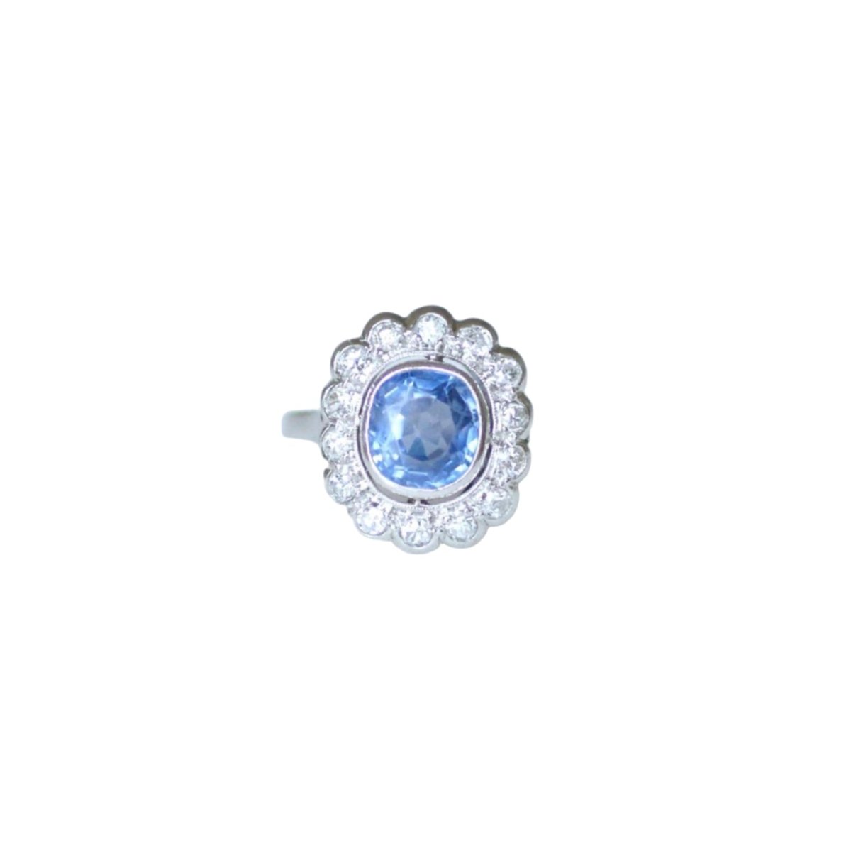 Bague Pompadour en platine, saphir, et diamants - Castafiore