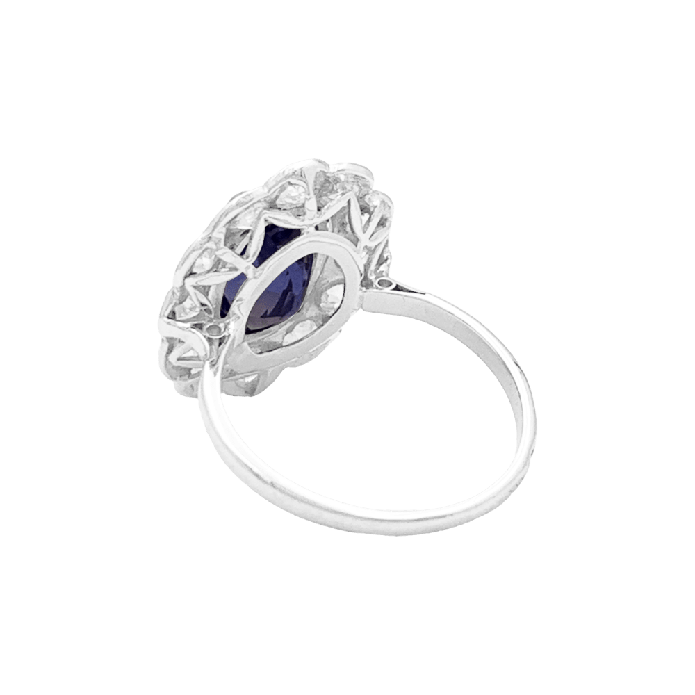Bague Pompadour en platine, saphir et diamants - Castafiore