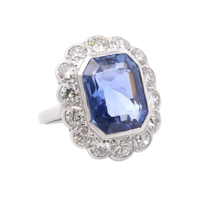 Bague Pompadour en platine, saphir et diamants - Castafiore