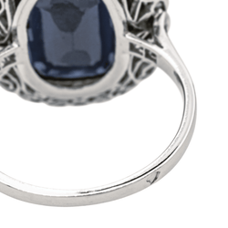 Bague Pompadour en platine, saphir et diamants - Castafiore