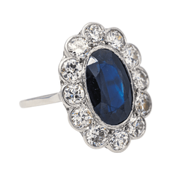 Bague Pompadour en platine, saphir et diamants - Castafiore