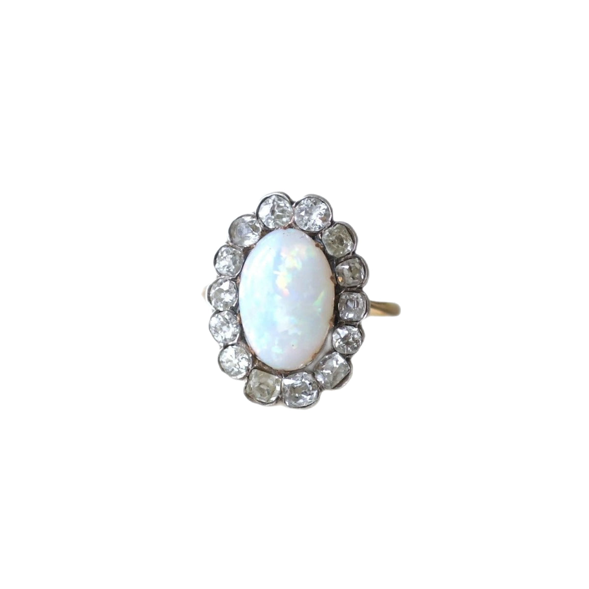 Bague Pompadour opale entourage diamants - Castafiore