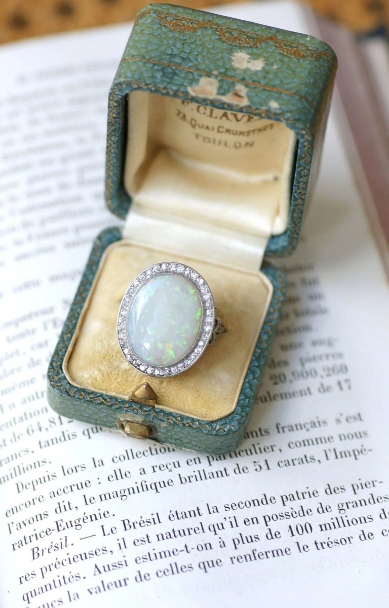 Bague Pompadour Opale et Diamants - Castafiore