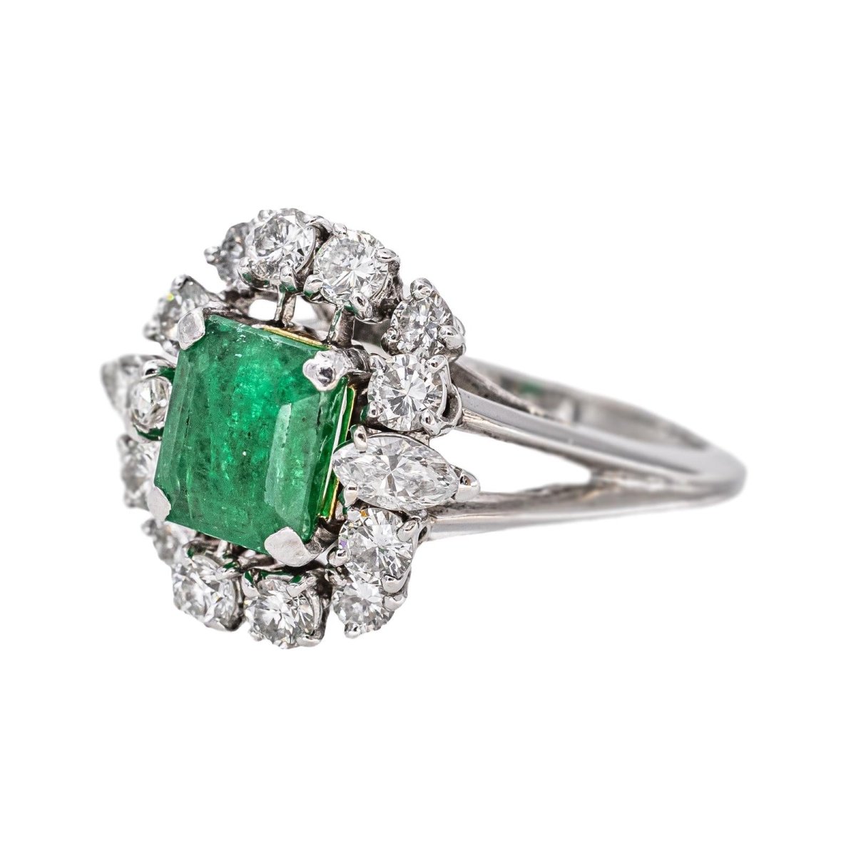 Bague Pompadour Or blanc Emeraude - Castafiore