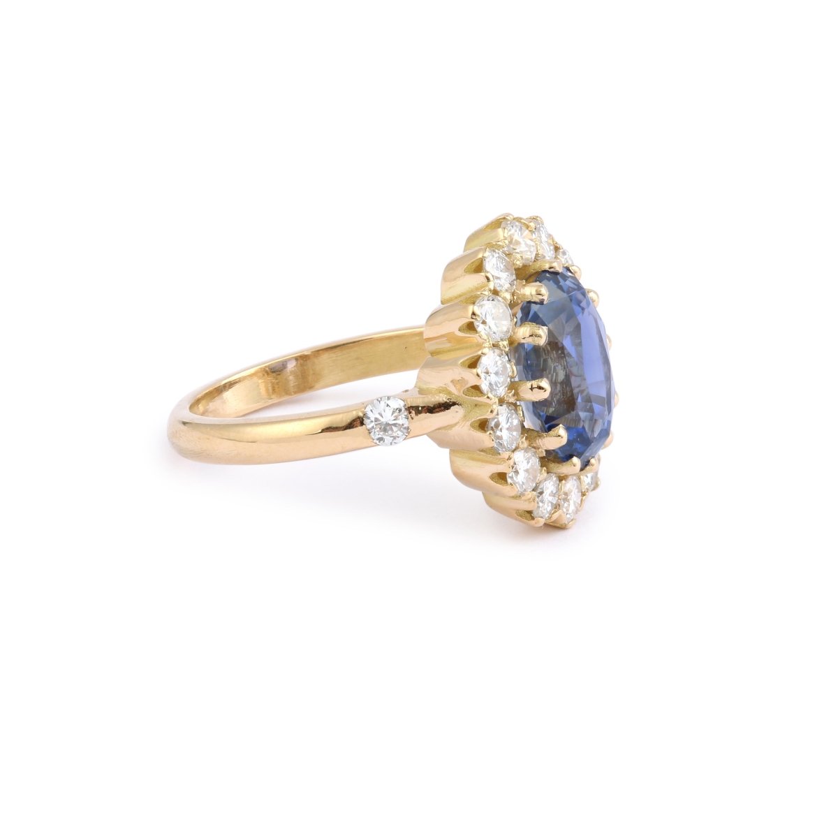 Bague Pompadour Saphir Ceylan Non Chauffé 3.55 Carats Diamants Or Jaune 18 Carats (Certificat) - Castafiore