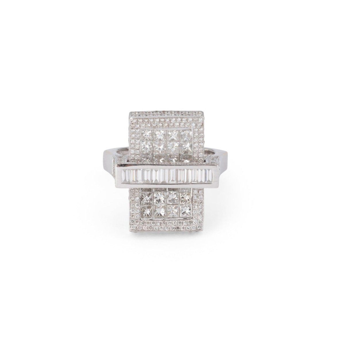 Bague Rectangulaire en or blanc et diamants - Castafiore