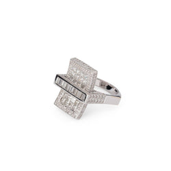 Bague Rectangulaire en or blanc et diamants - Castafiore