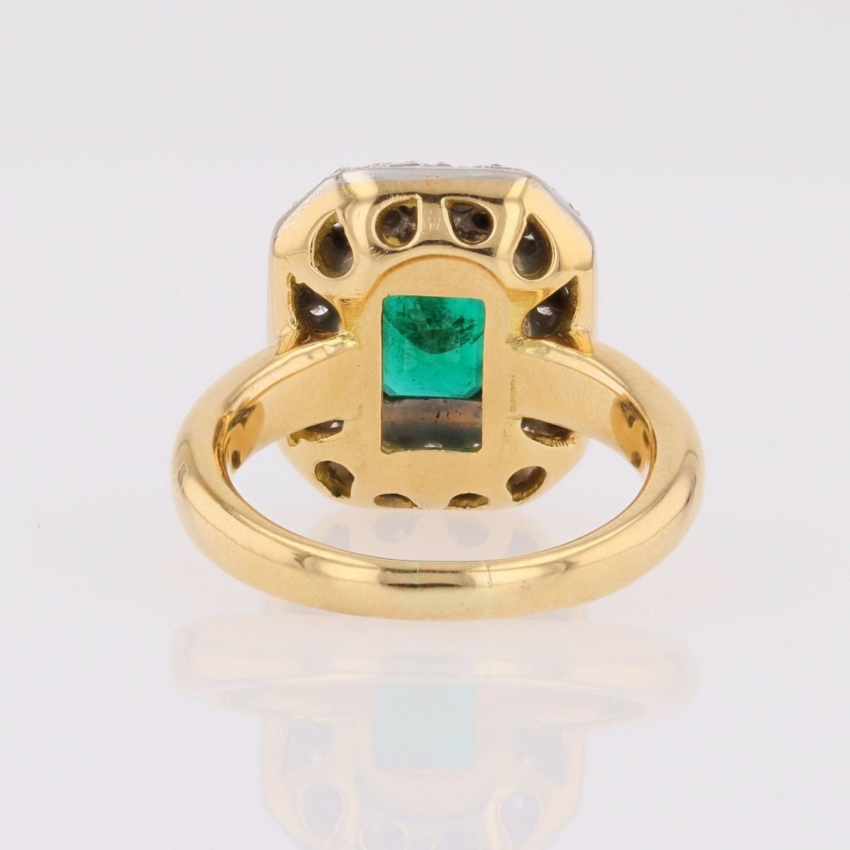 Bague rectangulaire en or jaune et blanc avec émeraude et diamants - Castafiore
