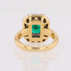 Bague rectangulaire en or jaune et blanc avec émeraude et diamants - Castafiore