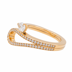 Bague REPOSSI "Serti inversé" en or rose et diamant - Castafiore