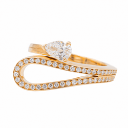 Bague REPOSSI "Serti inversé" en or rose et diamant - Castafiore