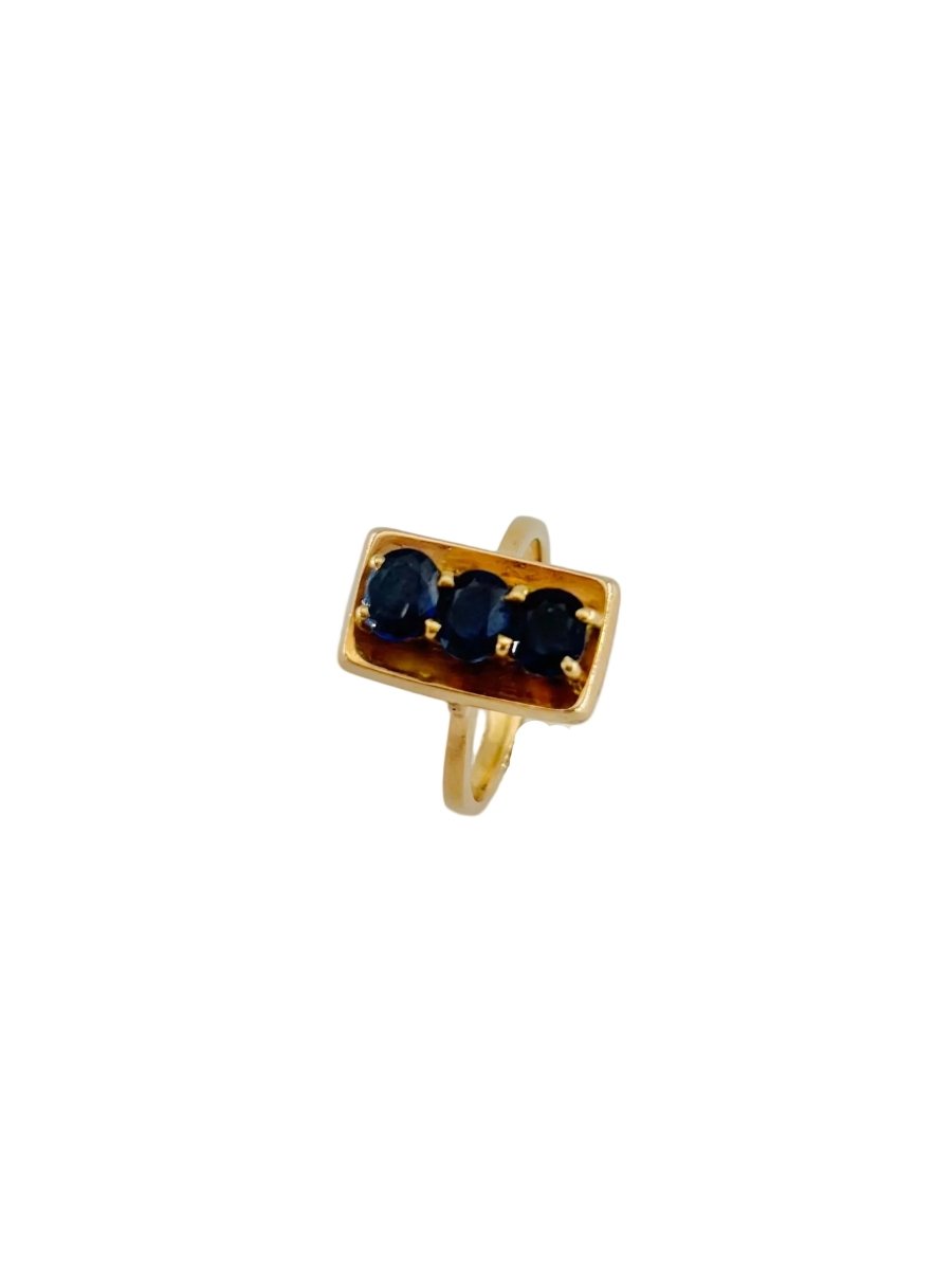 Bague Rétro en or rose et saphirs - Castafiore
