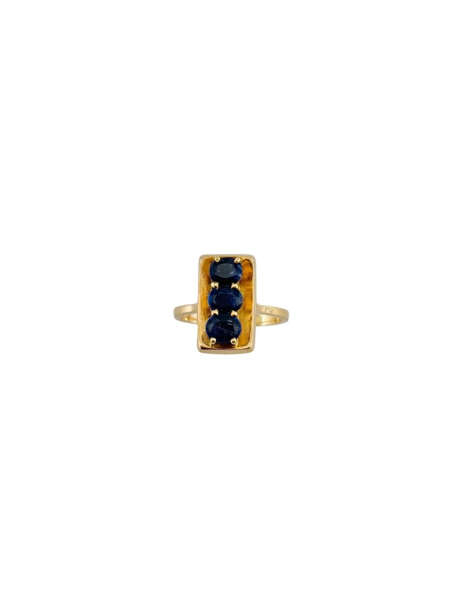 Bague Rétro en or rose et saphirs - Castafiore