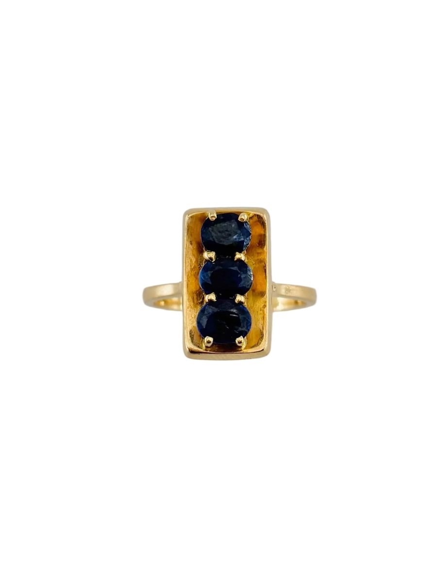 Bague Rétro en or rose et saphirs - Castafiore