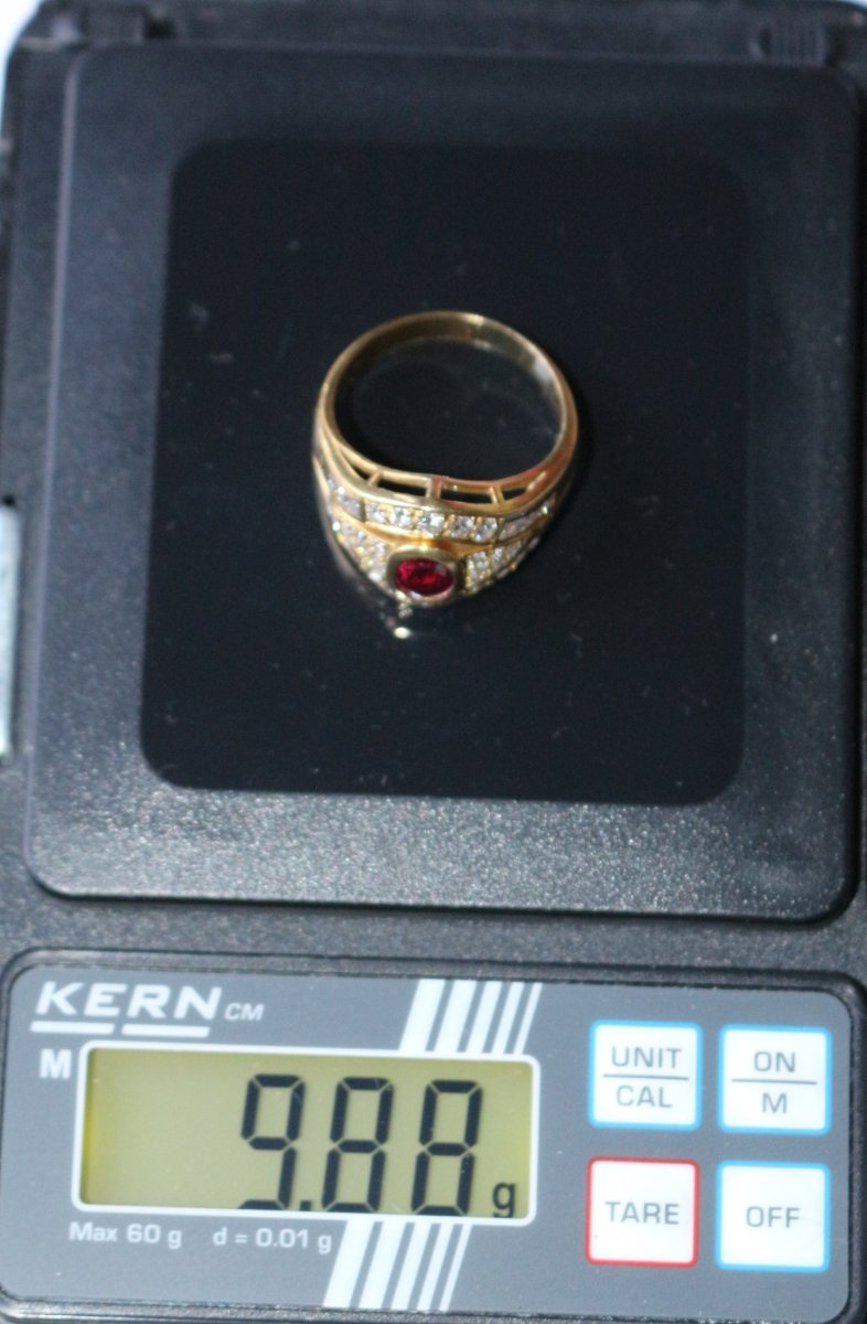 Bague Rubis Diamants Sur Or Jaune - Castafiore