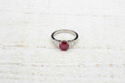 Bague rubis et diamants baguettes en or blanc 18k - Castafiore