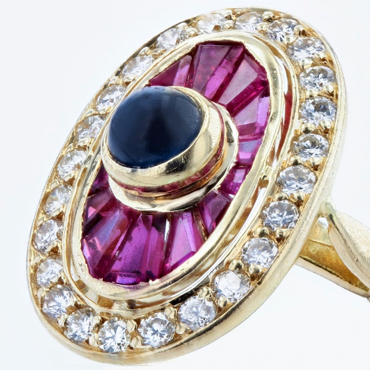Bague rubis saphirs diamants style art déco - Castafiore