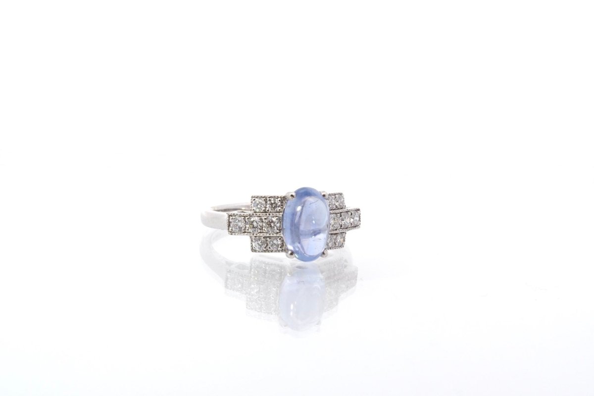 Bague saphir cabochon et diamants en or blanc - Castafiore