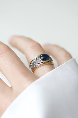 Bague Saphir Cabochon et Diamants sur Or jaune et Argent - Castafiore
