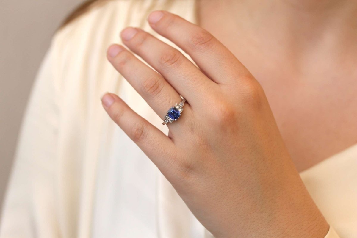 Bague saphir diamants en platine - Castafiore