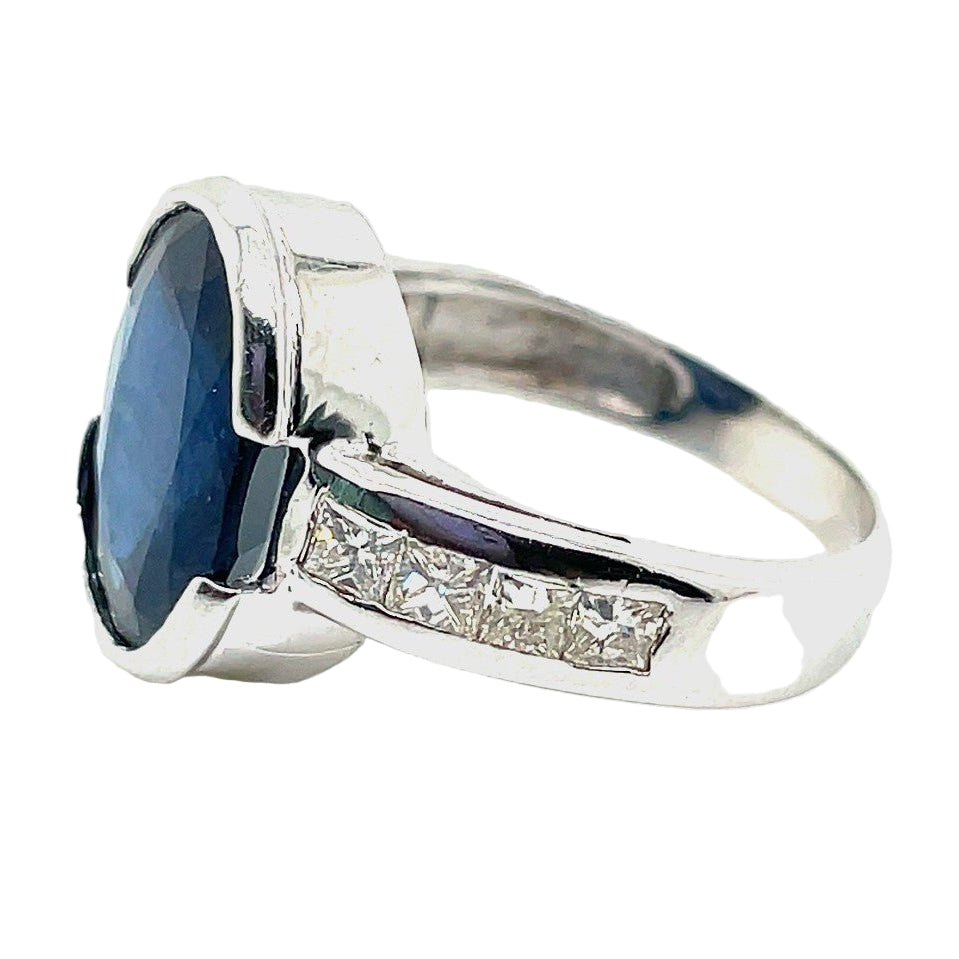 Bague Saphir diamants princesse en or blanc - Castafiore